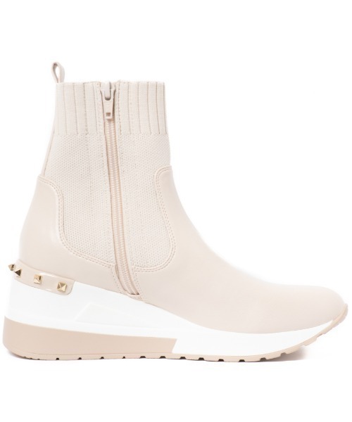 REZOY（リゾイ）の「【22SS新作】【REZOY】かかとスタッズスニーカーソールショートブーツ（ブーツ・レディース・アイボリー/ブラック・S/M/L/LL）」の6枚目の写真