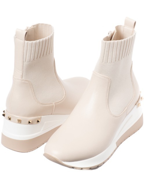 REZOY（リゾイ）の「【22SS新作】【REZOY】かかとスタッズスニーカーソールショートブーツ（ブーツ・レディース・アイボリー/ブラック・S/M/L/LL）」の9枚目の写真