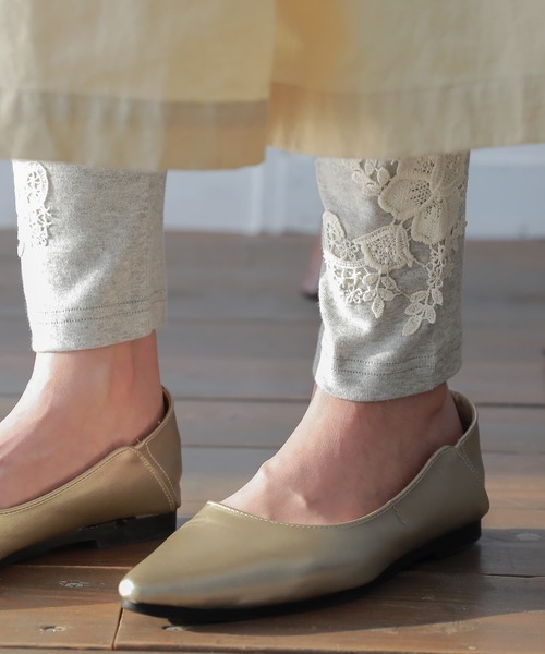 osharewalker（オシャレウォーカー）の「【廃盤】『フラワーモチーフ裾レースレギンス』（レギンス/スパッツ・レディース・杢グレー/ブラック・2/1）」の7枚目の写真