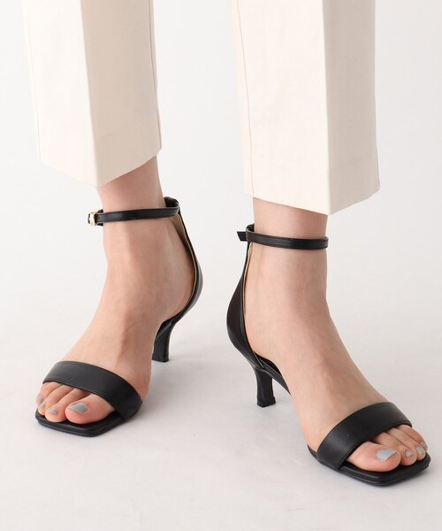 OPAQUE.CLIP（オペークドットクリップ）の「◆スクエアトウヒールサンダル（サンダル・レディース・ブラック/グレー/オフホワイト/イエロー/ベージュ系その他4/ベージュ系7/ブルー系7/ダークグリーン系7・01/02/03）」の3枚目の写真