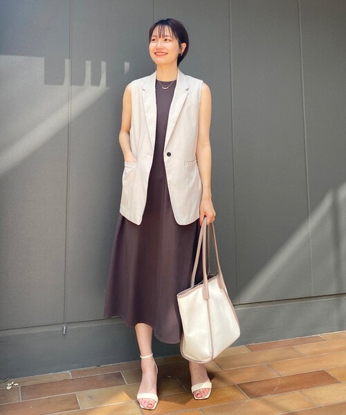 OPAQUE.CLIP（オペークドットクリップ）の「◆スクエアトウヒールサンダル（サンダル・レディース・ブラック/グレー/オフホワイト/イエロー/ベージュ系その他4/ベージュ系7/ブルー系7/ダークグリーン系7・01/02/03）」の10枚目の写真