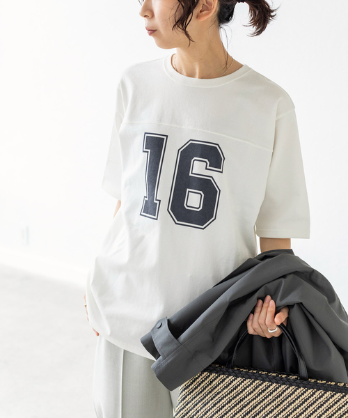 IENA（イエナ）の「LIEN Numberling 16 Tシャツ（Tシャツ/カットソー・レディース・ホワイト/グレー/グリーン系その他・FREE）」の2枚目の写真