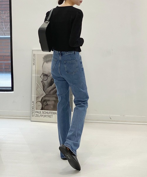 by muni:r（バイ ムニール）の「セミブーツカットデニムパンツ（デニムパンツ・レディース・ライトブルー/ブルー・SMALL/MEDIUM）」の20枚目の写真