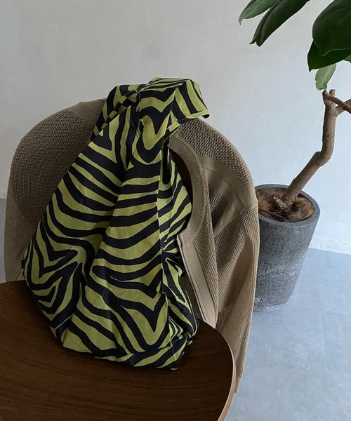 BAGGU（バグー）の「【BAGGU/バグゥ】2022SS STANDARD BAGGU（エコバッグ/サブバッグ・レディース・ベージュ/ブラウン/グレー/オリーブ/ピンク/イエロー/ブルー/グリーン/ブロンズ/ピンク系その他・FREE）」の6枚目の写真