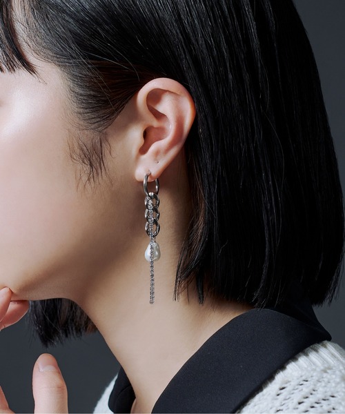Ellno Loset(エルノロゼット)の「パールチェーンピアス(ピアス(片耳用)・メンズ・シルバー・FREE)」の4枚目の写真