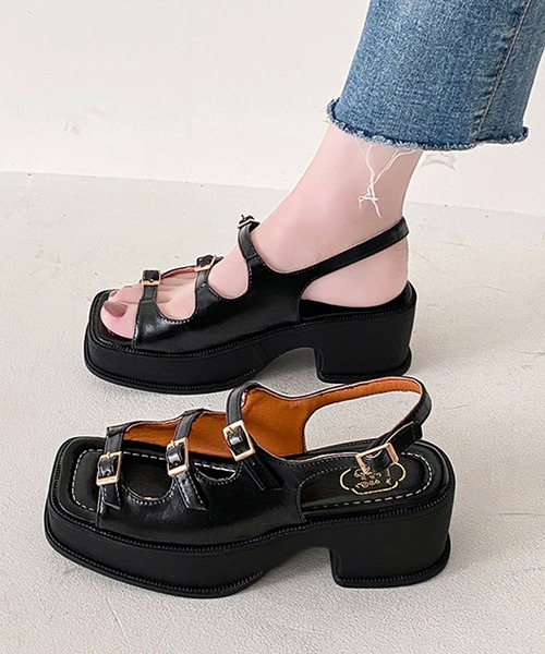 Another S アナザーエス の スクエアトゥ厚底ストラップサンダル サンダル Wear