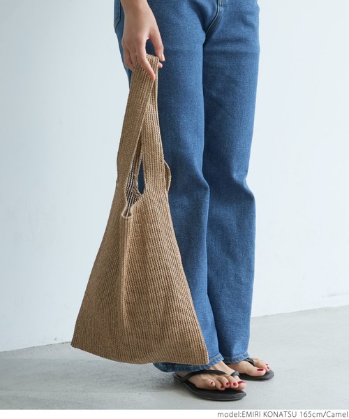 coca（coca）（コカ）の「夏素材メッシュバッグ（トートバッグ・レディース・キャメル/ライトベージュ・ONE SIZE）」の4枚目の写真