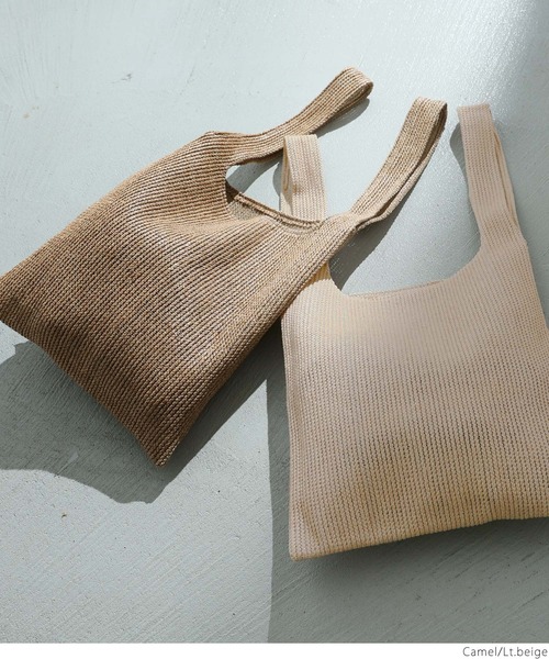 coca（coca）（コカ）の「夏素材メッシュバッグ（トートバッグ・レディース・キャメル/ライトベージュ・ONE SIZE）」の7枚目の写真