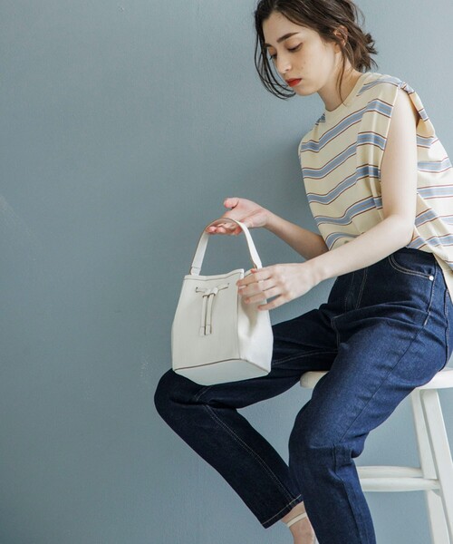 OPAQUE.CLIP(オペークドットクリップ)の「◆エルガリーコンビ巾着ミニショルダー(ショルダーバッグ・レディース・ブラック/ダークブラウン/オフホワイト・00)」の4枚目の写真