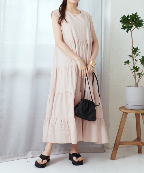 Lamoa（ラモア）の「Lamoa/ボリューム ティアード ロング ワンピース（ワンピース・レディース・ベージュ/ネイビー/グレー/ピンク・FREE）」の10枚目の写真