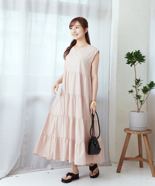 Lamoa（ラモア）の「Lamoa/ボリューム ティアード ロング ワンピース（ワンピース・レディース・ベージュ/ネイビー/グレー/ピンク・FREE）」の12枚目の写真