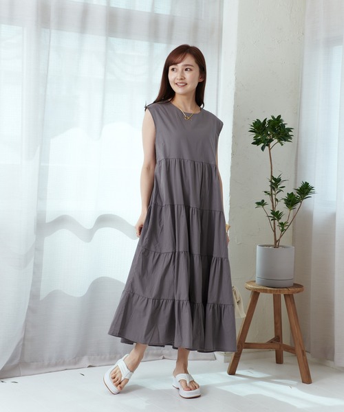 Lamoa（ラモア）の「Lamoa/ボリューム ティアード ロング ワンピース（ワンピース・レディース・ベージュ/ネイビー/グレー/ピンク・FREE）」の6枚目の写真