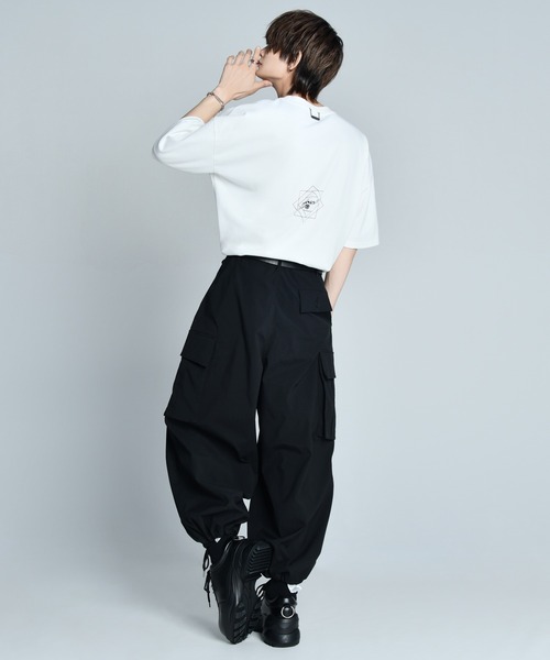 ADRER（アドラー）の「Heavy cotton flower big T-shiet/ヘビーコットンフラワーグラフィックTシャツ（Tシャツ/カットソー・メンズ・ホワイト/ブラック・SMALL/MEDIUM/LARGE/X-SMALL）」の7枚目の写真