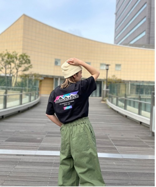 MILKFED.(ミルクフェド)の「MILKFED. × MANASTASH /ミルクフェド×マナスタッシュ MOUNTAIN COLOR LOGO T-SHIRT マウンテンカラーロゴTシャツ(Tシャツ/カットソー・レディース・ホワイト/ブラック・MEDIUM/X-LARGE/LARGE)」の17枚目の写真