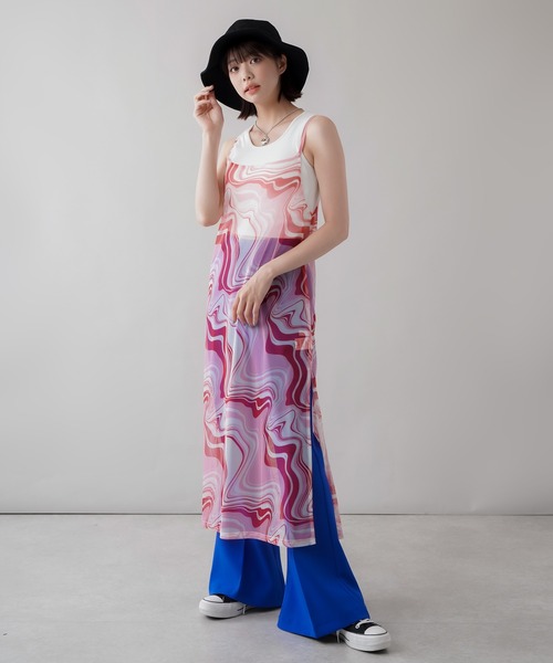 SPINNS（スピンズ）の「マーブルデザイン シアーキャミワンピース（ワンピース・レディース・ブルー/グリーン/ピンク・ONESIZE）」の11枚目の写真