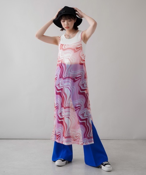 SPINNS（スピンズ）の「マーブルデザイン シアーキャミワンピース（ワンピース・レディース・ブルー/グリーン/ピンク・ONESIZE）」の13枚目の写真