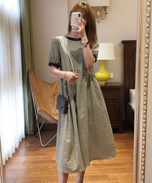 EPICKS（エピックス）の「古着風ロング丈ハイウエストカジュアル総柄