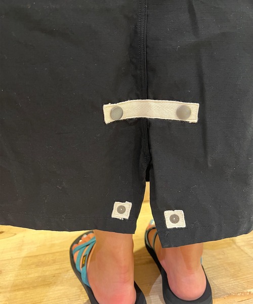 OLD BETTY'S(オールドベティーズ)の「【日本製】オールドベティーズ 【OLD BETTY’S】3Way Fishtail Cargo Skirt(スカート・レディース・ブラック/ベージュ・FREE)」の8枚目の写真