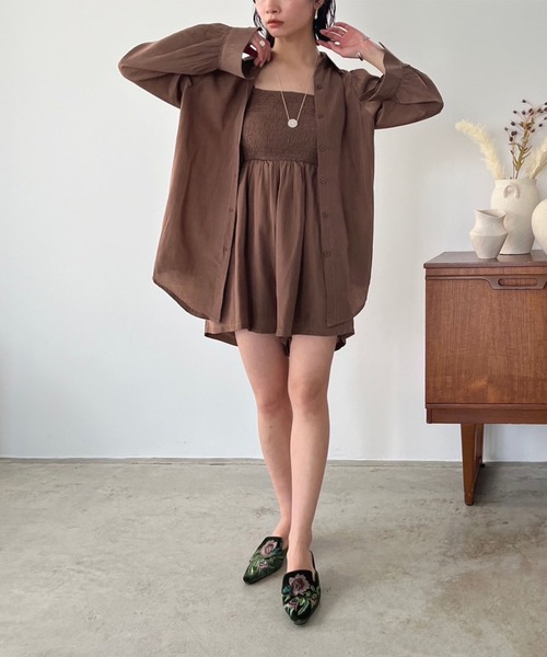 Jewelobe(ジュエローブ)の「チューブトップショートサロペ×ロングシャツセットアップ(セットアップ・レディース・ブラック/ブラウン・FREE)」の7枚目の写真