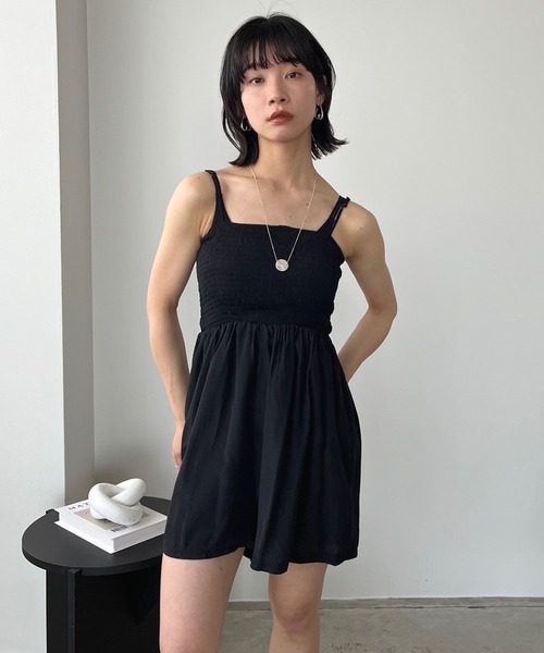Jewelobe(ジュエローブ)の「チューブトップショートサロペ×ロングシャツセットアップ(セットアップ・レディース・ブラック/ブラウン・FREE)」の17枚目の写真