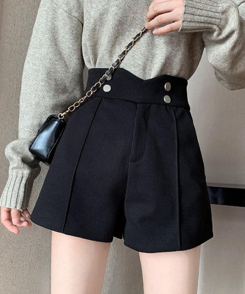 gossip!ロサンゼルス(ゴシップロサンゼルス)の「ハイウエストショートパンツ(その他パンツ・レディース・ブラック/ベージュ・FREE)」の2枚目の写真