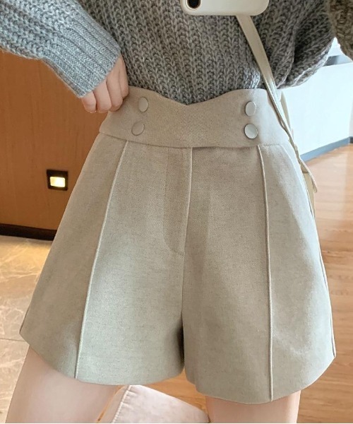 gossip!ロサンゼルス(ゴシップロサンゼルス)の「ハイウエストショートパンツ(その他パンツ・レディース・ブラック/ベージュ・FREE)」の5枚目の写真