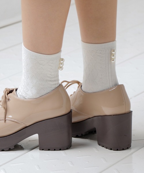 Honeys（ハニーズ）の「パール付ケーブルクルー丈（ソックス/靴下・レディース・ホワイト/ブラック/ピンク/ブルーグレー・FREE）」の2枚目の写真