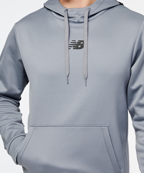 NEW BALANCE(ニューバランス)の「Tenacity パフォーマンス チェストロゴ フリースフーディー(パーカー・メンズ・ブラック/ネイビー/グレー・LARGE/XX-LARGE/SMALL/MEDIUM/X-LARGE)」の6枚目の写真