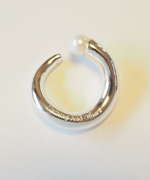 Nothing And Others(ナッシングアンドアザーズ)の「「Nothing And Others/ナッシングアンドアザーズ」Freshwaterpearl Ring(リング・レディース・シルバー/ゴールド・FREE)」の4枚目の写真