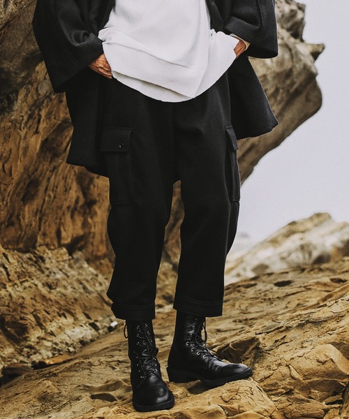 NO ID.(ノーアイディ)の「【NO ID.】Sarrouel Cargo Trousers / サルエル カーゴ トラウザーズ(スラックス・メンズ・ワイン/ブラック/ダークグレー・1/2)」の2枚目の写真