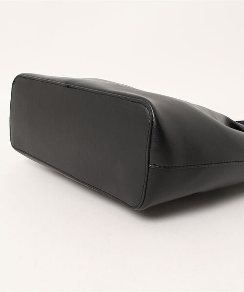 coca（coca）（コカ）の「フェイクレザートートバッグ（トートバッグ・レディース・ブラック/ベージュ・ONE SIZE）」の14枚目の写真