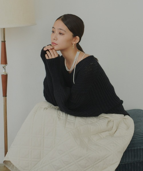 VIOLETTA(ヴィオレッタ)の「バルーンスリーブローゲージニットトップス(ニット/セーター・レディース・ホワイト/ブラック/ライトパープル・FREE)」の17枚目の写真