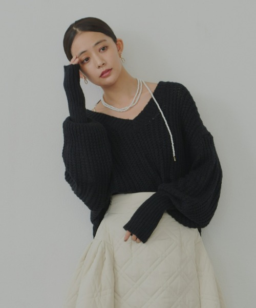 VIOLETTA(ヴィオレッタ)の「バルーンスリーブローゲージニットトップス(ニット/セーター・レディース・ホワイト/ブラック/ライトパープル・FREE)」の21枚目の写真