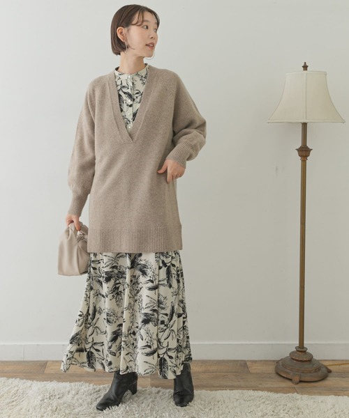 F by ROSSO(エフバイロッソ)の「F by ROSSO ハミルトンラムズウールVネックチュニックニット(ニット/セーター・レディース・ブルー/モカ/イエロー/アイボリー・FREE)」の9枚目の写真