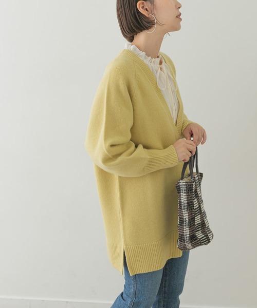 F by ROSSO(エフバイロッソ)の「F by ROSSO ハミルトンラムズウールVネックチュニックニット(ニット/セーター・レディース・ブルー/モカ/イエロー/アイボリー・FREE)」の22枚目の写真