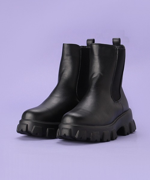 LOVETOXIC（ラブトキシック）の「厚底サイドゴアブーツ（ブーツ・キッズ・オフホワイト/ブラック・S/M/L）」の2枚目の写真