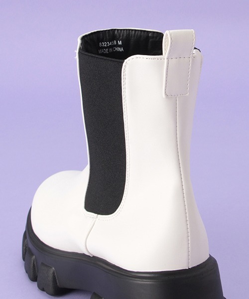 LOVETOXIC（ラブトキシック）の「厚底サイドゴアブーツ（ブーツ・キッズ・オフホワイト/ブラック・S/M/L）」の9枚目の写真