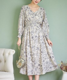 tocco closet | 飾りくるみ釦付きシャーリングフラワープリントワンピース(ワンピース)