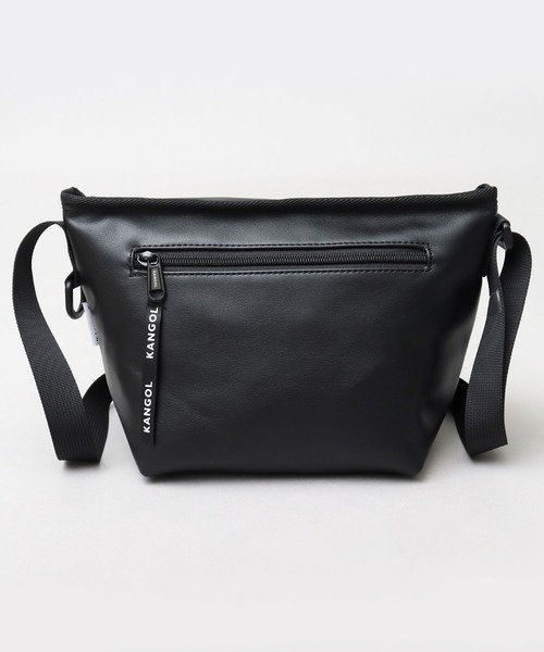 KANGOL(カンゴール)の「<A.M.S.別注> レザー調 フラップ ミニショルダーバッグ(ショルダーバッグ・メンズ・ブラック・FREE)」の7枚目の写真