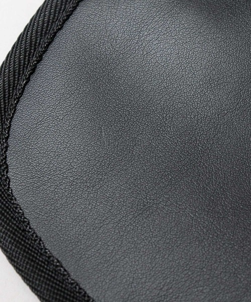 KANGOL(カンゴール)の「<A.M.S.別注> レザー調 フラップ ミニショルダーバッグ(ショルダーバッグ・メンズ・ブラック・FREE)」の14枚目の写真