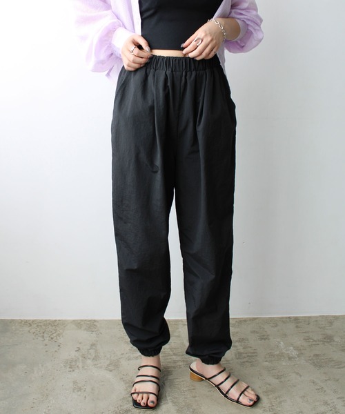 GeeRA（ジーラ）の「ナイロン素材ジョガーパンツ（その他パンツ・レディース・ブルー/ホワイト/ブラック・MEDIUM/SMALL/LARGE）」の3枚目の写真