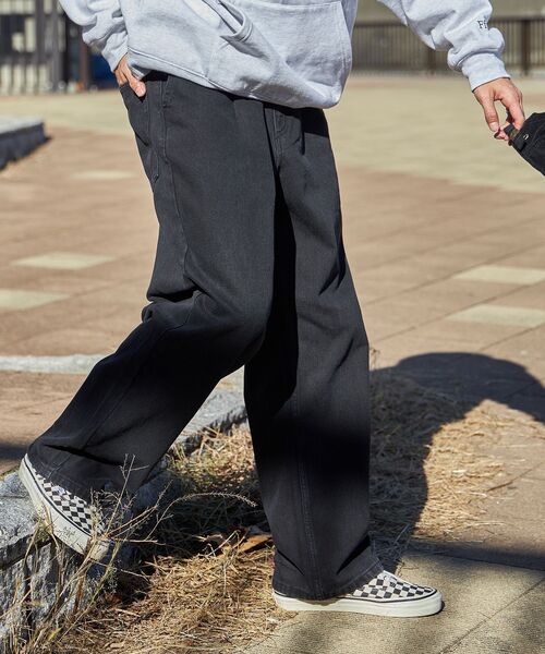 FFEIN(フェイン)の「【FFEIN(フェイン)】ワイドストレートデニムパンツ(デニムパンツ・メンズ・チャコール/サックスブルー/ブラック/ブルー・SMALL/MEDIUM/LARGE)」の11枚目の写真