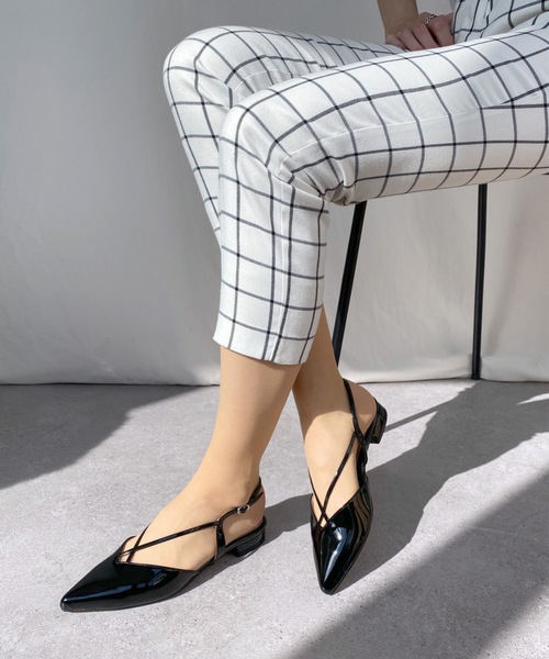 MAMIAN（マミアン）の「クロス&バックストラップ フラットパンプス（パンプス・レディース・ブラック/アニマル/グレイッシュベージュ・LL/S/M/L）」の9枚目の写真