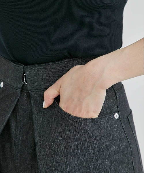 JOHN LAWRENCE SULLIVAN(ジョンローレンスサリバン)の「【JOHN LAWRENCE SULLIVAN / ジョンローレンスサリバン 】RIGID DENIM WIDE / デニムワイドパンツ(デニムパンツ・レディース・ブラック/ブルー・SMALL/X-SMALL)」の4枚目の写真