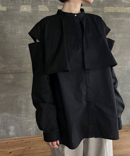 cona（コナ）の「【ZOZO限定】ブロードケープカットアウトシャツ（シャツ/ブラウス・レディース・ブラック/ブルー/ホワイト・FREE）」の3枚目の写真