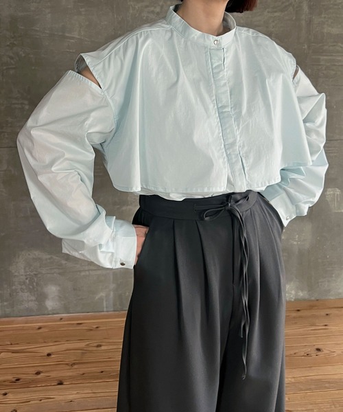 cona（コナ）の「【ZOZO限定】ブロードケープカットアウトシャツ（シャツ/ブラウス・レディース・ブラック/ブルー/ホワイト・FREE）」の12枚目の写真