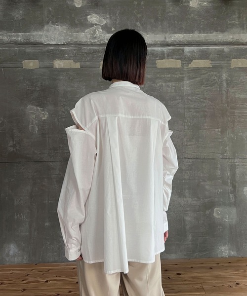 cona（コナ）の「【ZOZO限定】ブロードケープカットアウトシャツ（シャツ/ブラウス・レディース・ブラック/ブルー/ホワイト・FREE）」の19枚目の写真