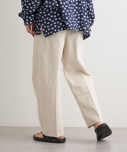 CIAOPANIC TYPY（チャオパニックティピー）の「綿麻デニムタックワイドテーパードパンツ（デニムパンツ・メンズ・アイボリー/ブラック/ネイビー・MEDIUM/LARGE）」の6枚目の写真