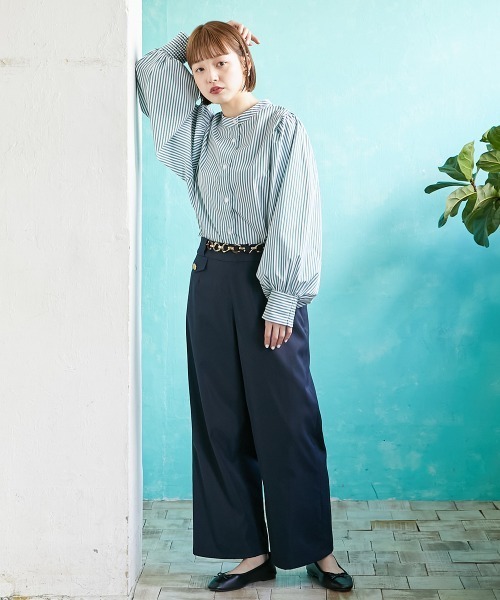 Le temps riche（ルタンリッシュ）の「チェーン使い金ボタンマリンパンツ　＜Le temps riche＞（スラックス・レディース・ベージュ/ネイビー・M/S/L/LL）」の5枚目の写真