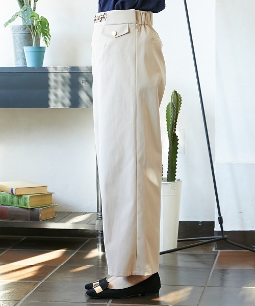 Le temps riche（ルタンリッシュ）の「チェーン使い金ボタンマリンパンツ　＜Le temps riche＞（スラックス・レディース・ベージュ/ネイビー・M/S/L/LL）」の9枚目の写真